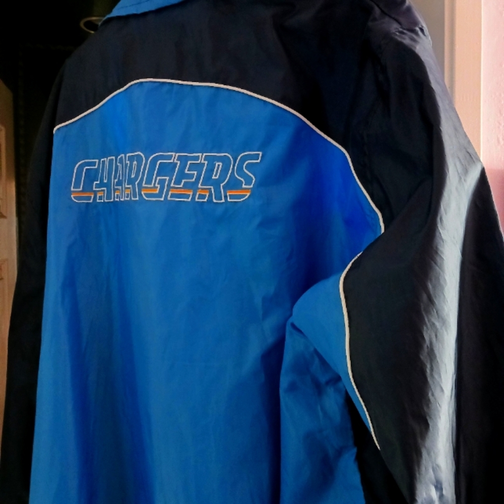 NFL CHARGERS WINDBREAKER